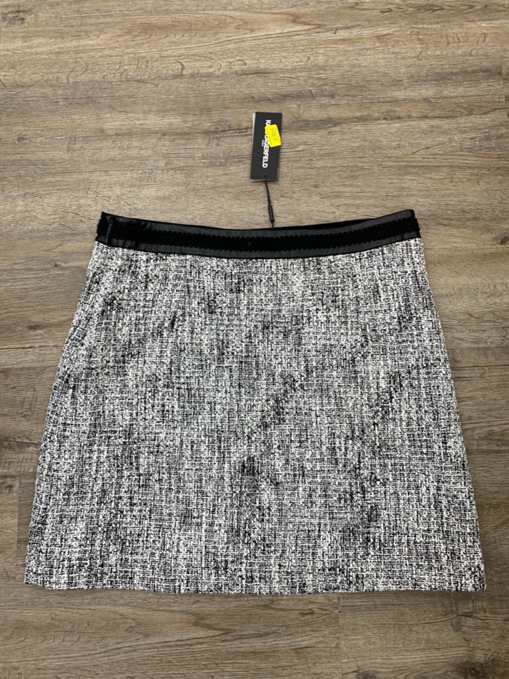 Karl Lagerfeld Black and White Tweed A-Line Skirt New With Tags - Picture 3 of 4